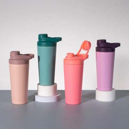 2025 750ml Bpa Free 304 Stainless Steel Vacuum Insulated Shaker Bottle with Handle and Lid for Gym Protein Use - 1